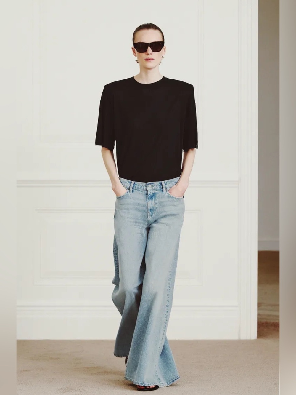 NWT! ZARA The ZW Maxi Wide Leg Jeans Size 0